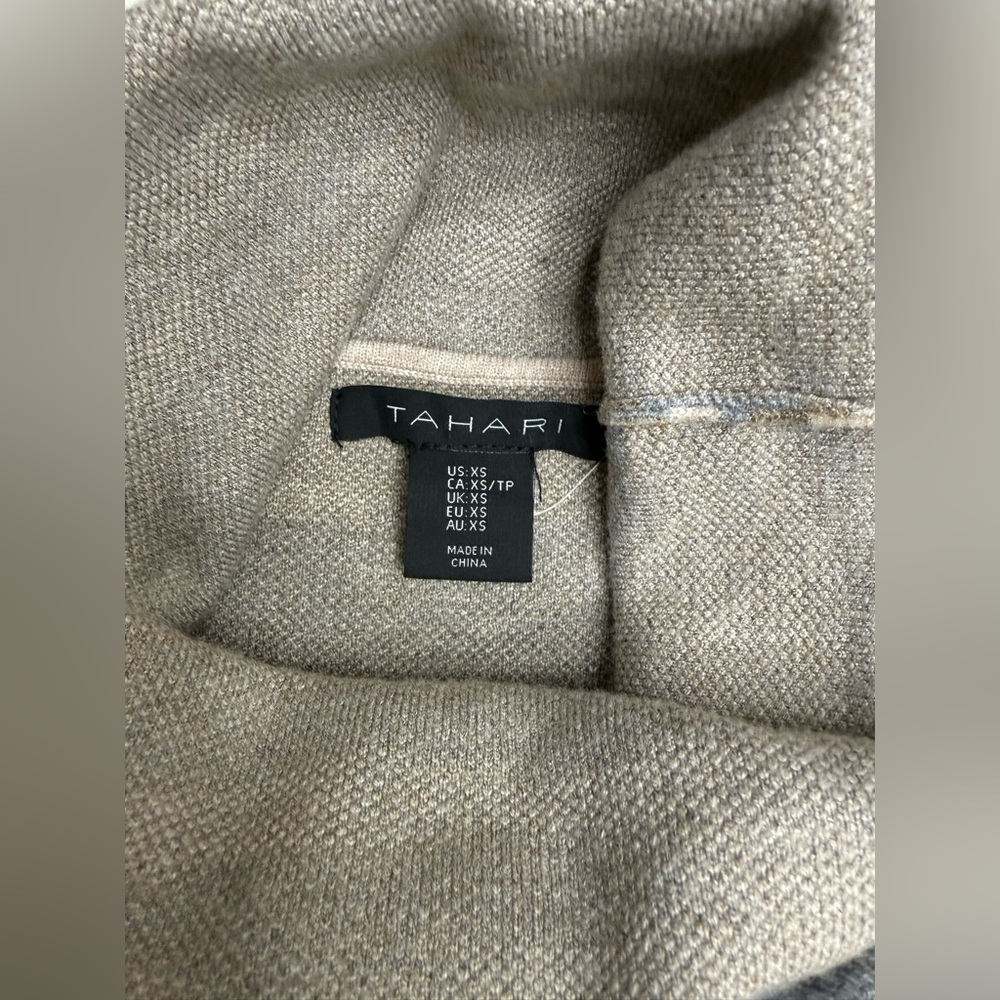 NWT TAHARI Camouflage Cowl Neck Sweater size XS - Picture 6 of 9